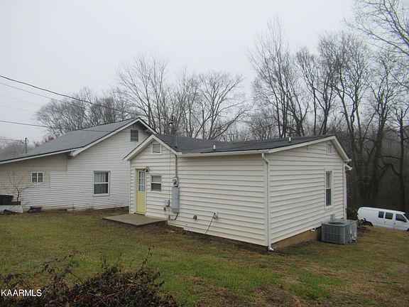 3rd image of 1417 NW Cline St