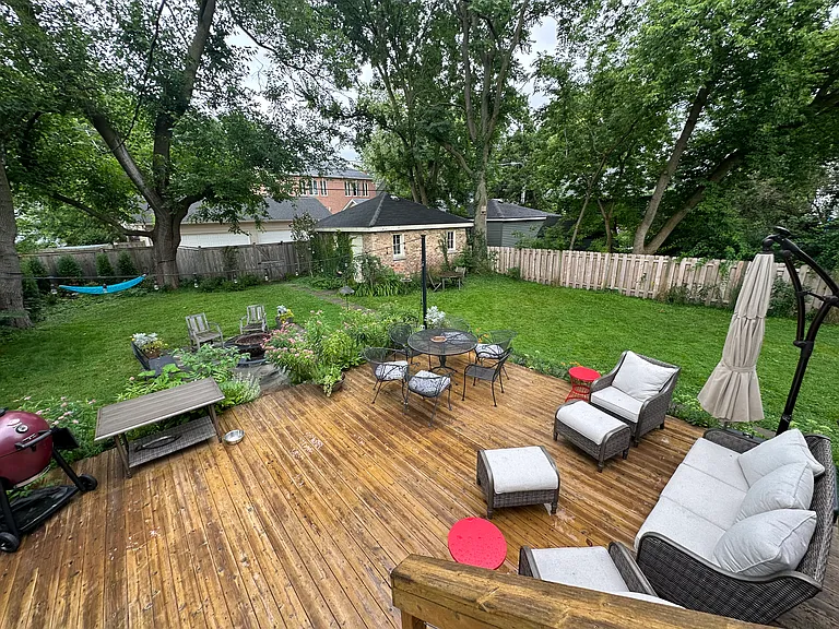 1567 Dewey Ave — Photo 11