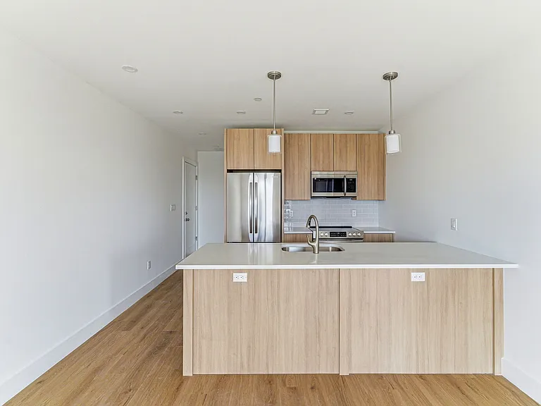 1035 Commonwealth Ave — Photo 117