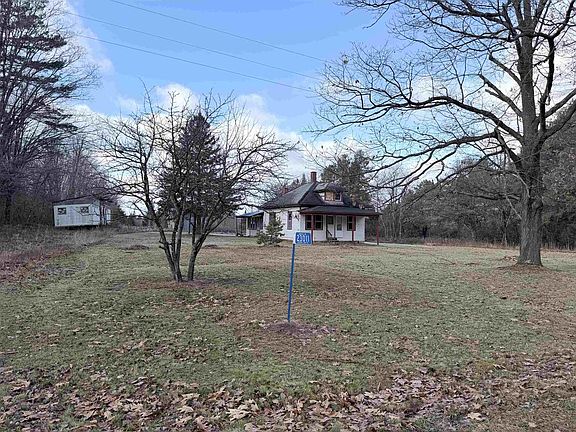 4th image of 23011 Gordon Lake Road