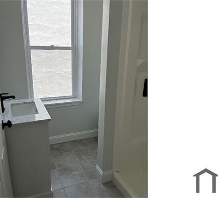 5th image of 26 W Haines St Floor 2