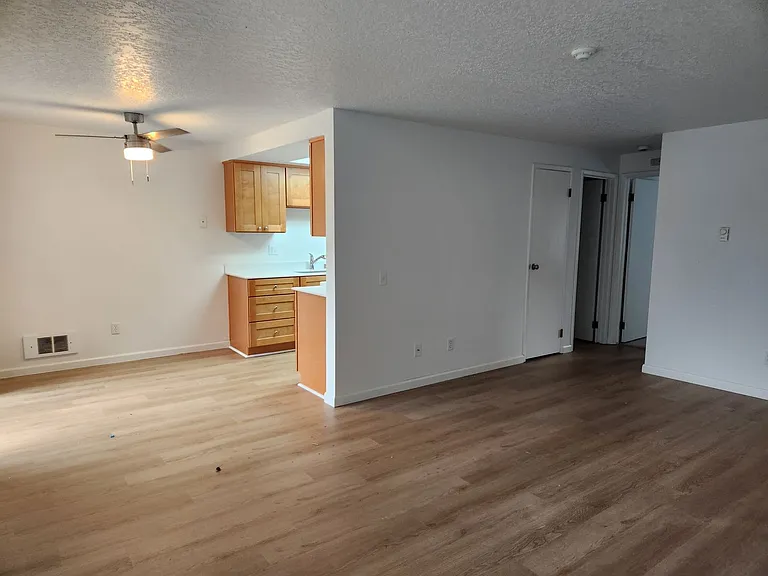 Twin Firs - 1 Bedroom - Lynnwood - Renovated Modern Apartments — Photo 4