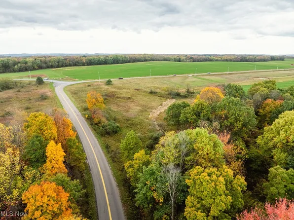 Dundee Strasburg Rd NW, Strasburg, OH 44680