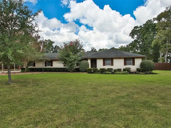 1905 Airport Rd, Conroe, TX 77301