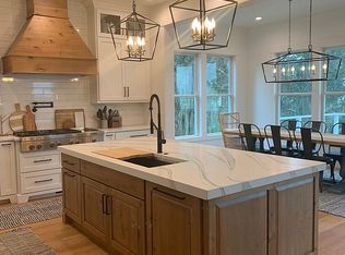 84 Front St, Saint Helena Island, SC 29920