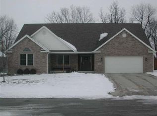 8608 Greenville Dr, Yorktown, IN