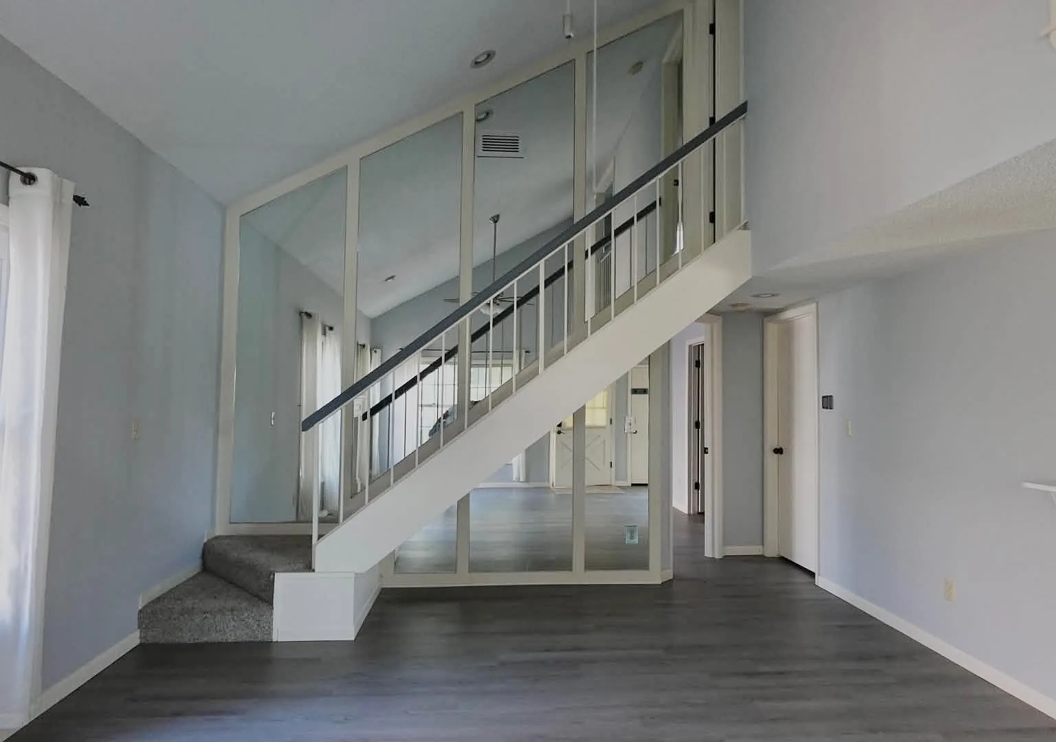 2 bed, 1295 sqft, $1,400 — Photo 3