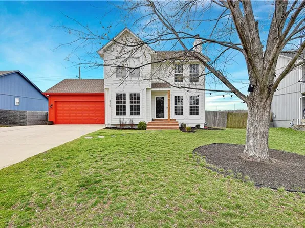 820 N Poplar St, Gardner, KS 66030