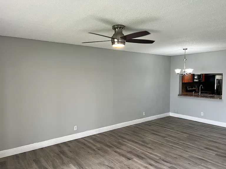 10005 Winding Lake Rd #105 — Photo 3