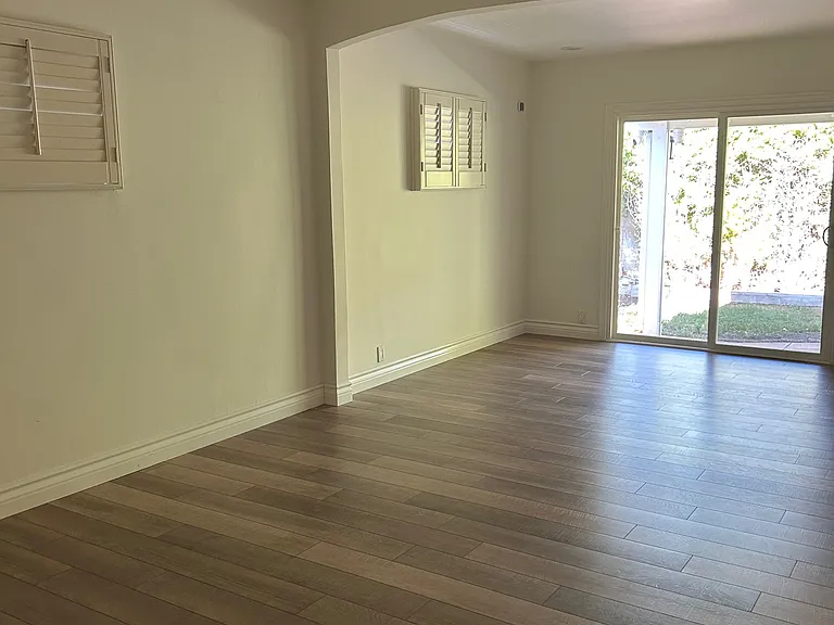 5400 Garden Grove Ave — Photo 9