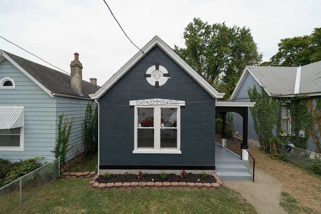 403 3rd Ave photo 1