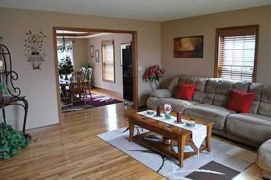 3rd image of 40 Hampden Dr