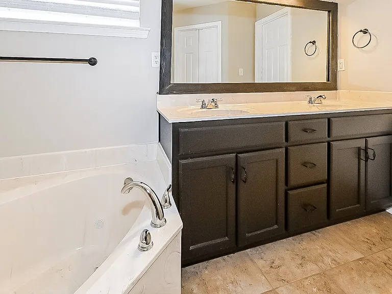 663 Buttermilk Dr — Photo 11