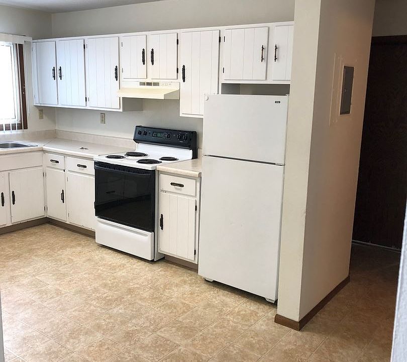 1st image of 216 12th St NE APT 204