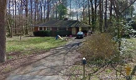 1st image of 322 Stilwell Oaks Cres