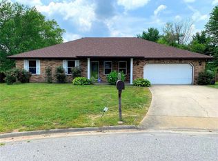 2435 Greenfield Ct, Belleville, IL 62221