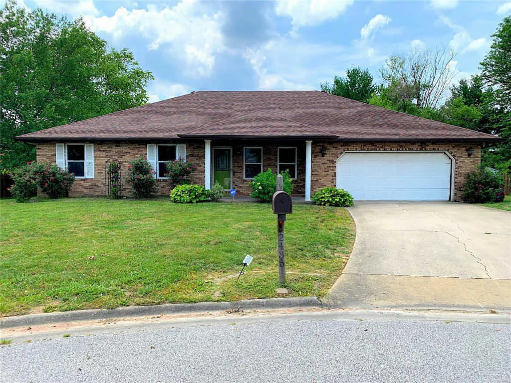 2435 Greenfield Ct photo 1
