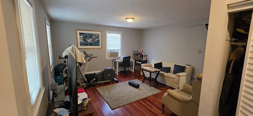 2 bed, 1.5 bath, 1200 sqft, $3,000 — Photo 3