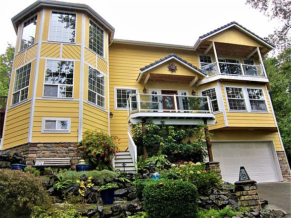 2nd image of 2106 E Phinney Bay Dr