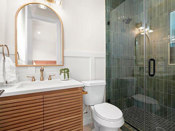 5th image of 3103 Garwood St #2