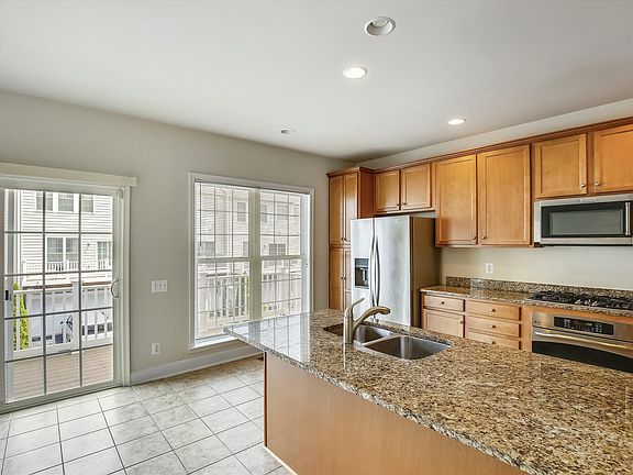 5th image of 14855 Potomac Branch Dr