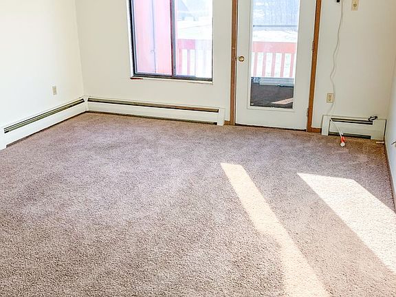 2nd image of 208 S Hess St APT 202