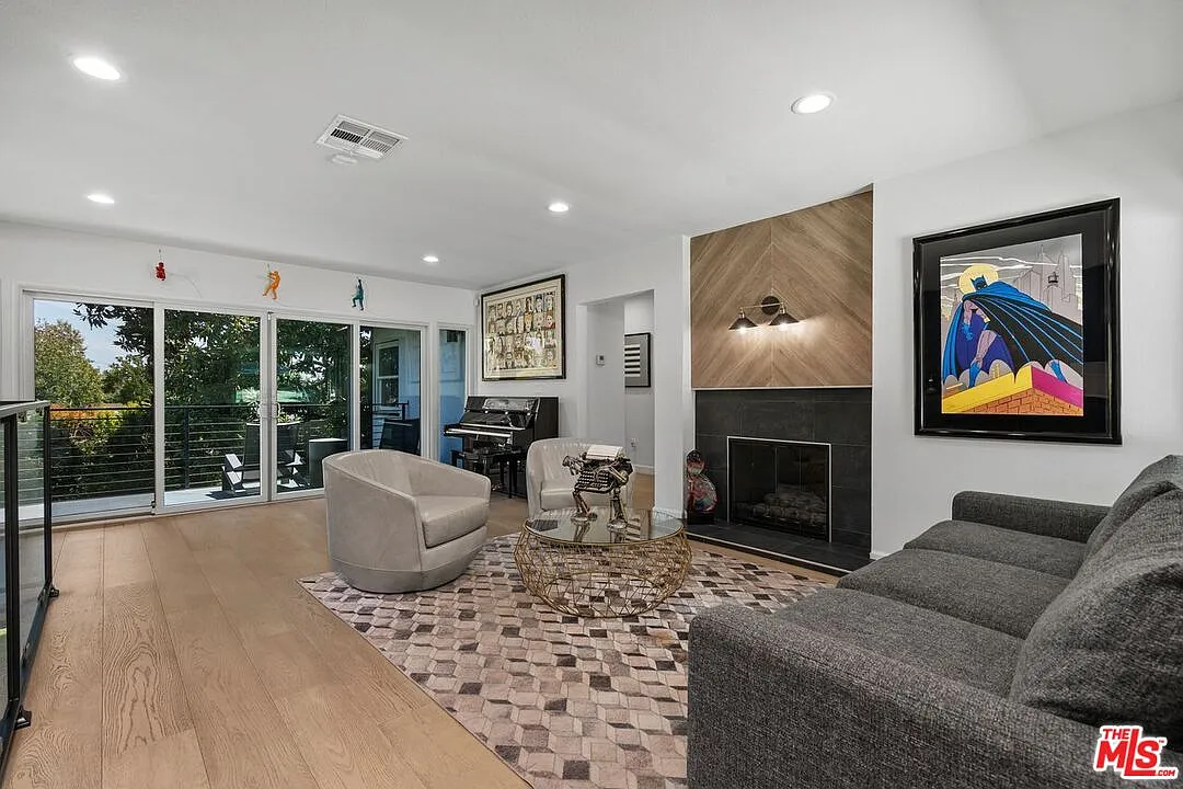 4 bed, 3.0 bath, 2166 sqft, $10,500 — Photo 4