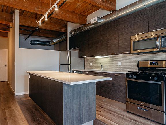 2nd image of 1323 S Michigan Ave Unit 202