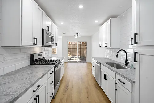 4916 Sereno Dr NE Photo 1