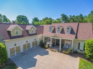 8703 Calumet Farms Dr, Waxhaw, NC 28173