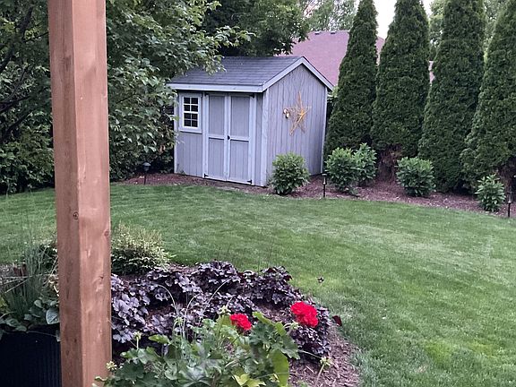 3rd image of 1164 Aintree Rd