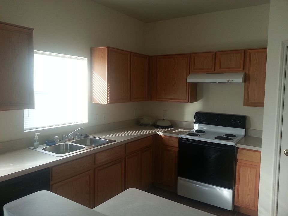1st image of 824 Greene Way