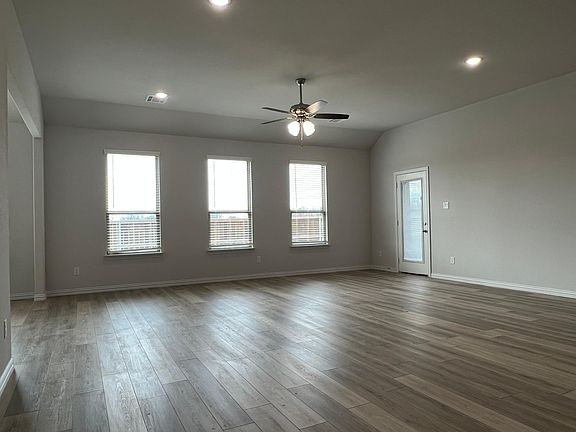 5th image of 127 Bowling Green Ave