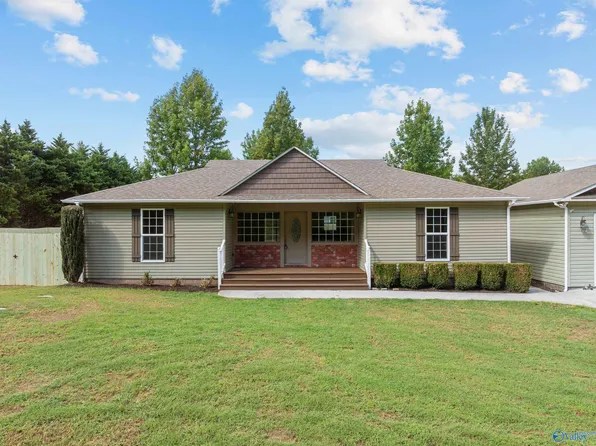 405 Jones Dr, Grant, AL 35747