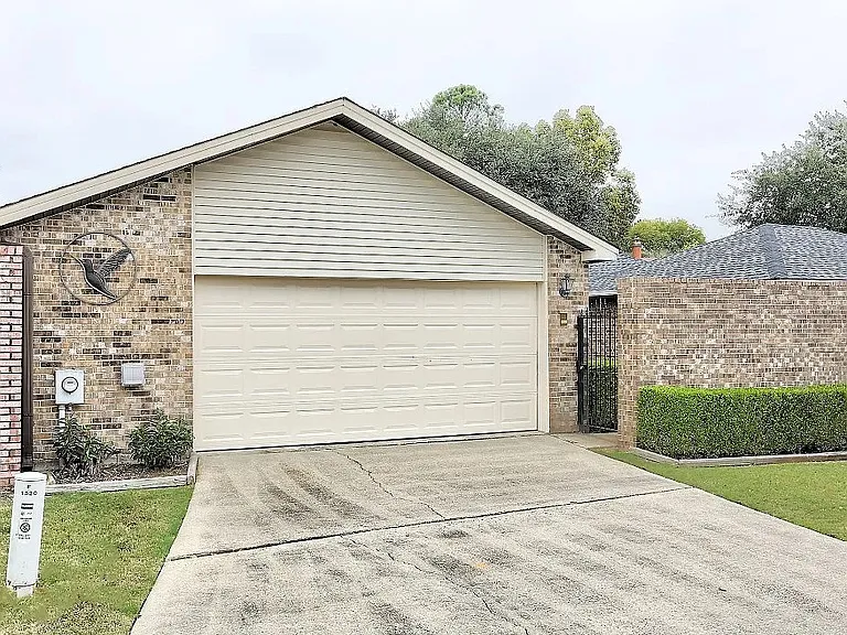 1520 Katrina Pl — Photo 2