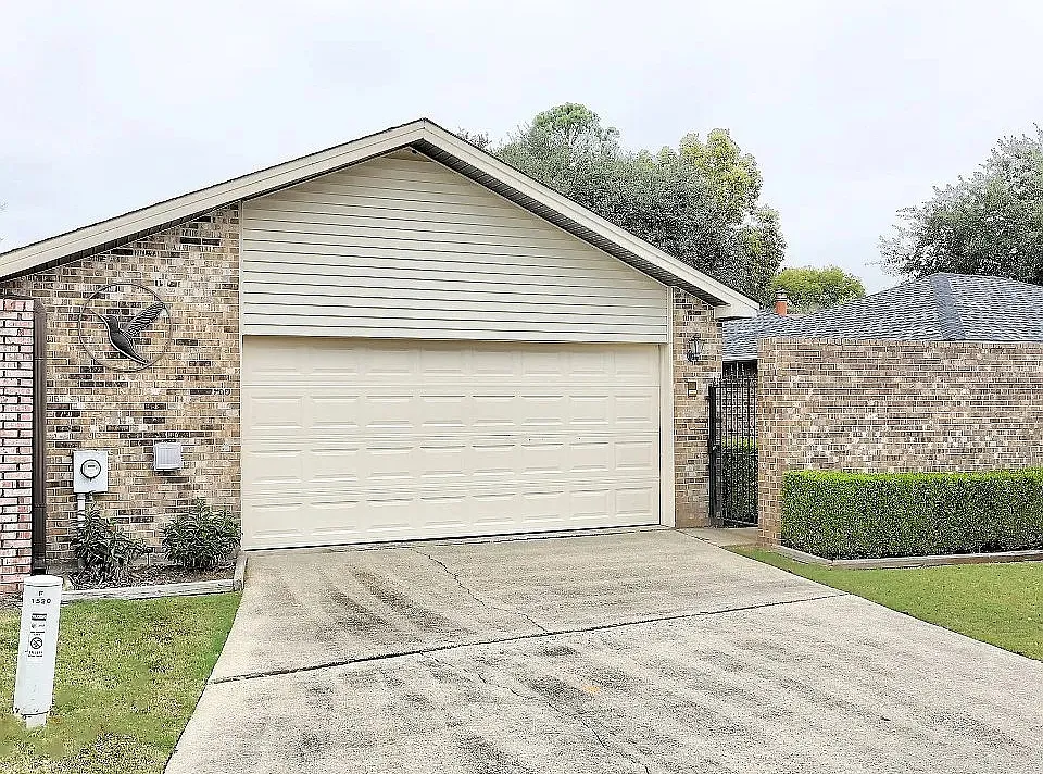 1520 Katrina Pl