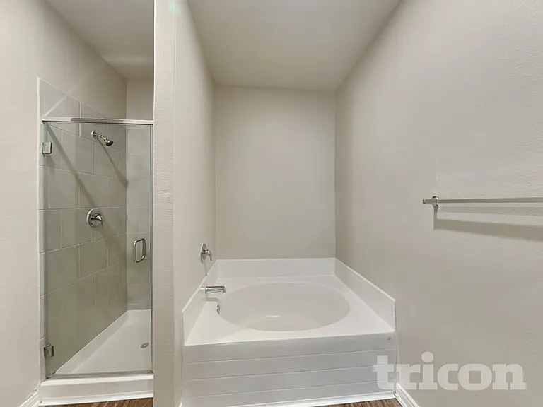 3022 Citron Gdn — Photo 9
