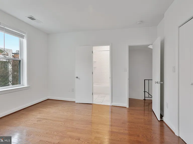 1339 Corcoran St NW — Photo 31
