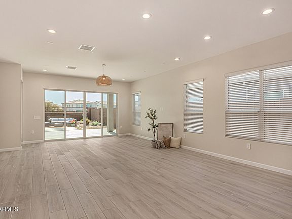 3rd image of 21625 N 59TH Terrace