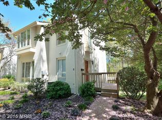 2041 Chadds Ford Dr, Reston, VA 20191