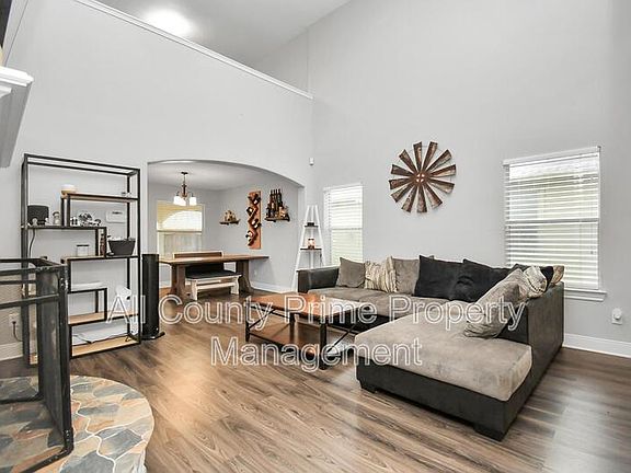 4th image of 6547 Holly Cove Ln