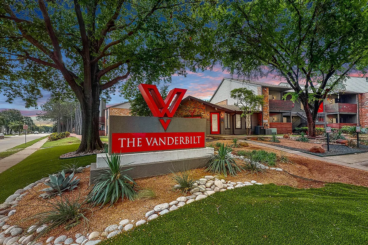 Building Photo - The Vanderbilt Apartments