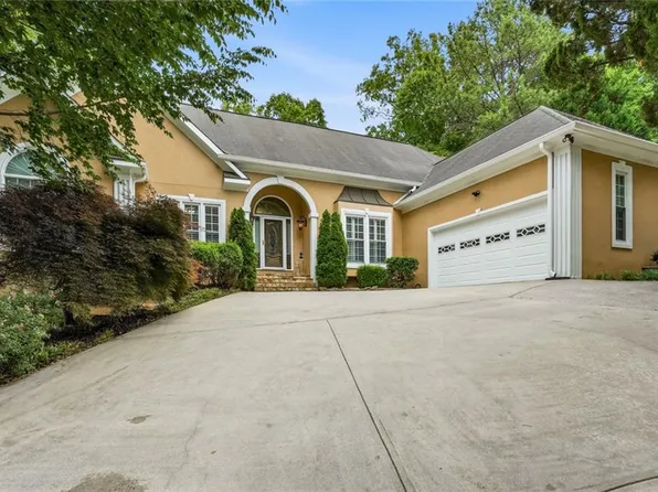 1964 Fields Pond Dr, Marietta, GA 30068