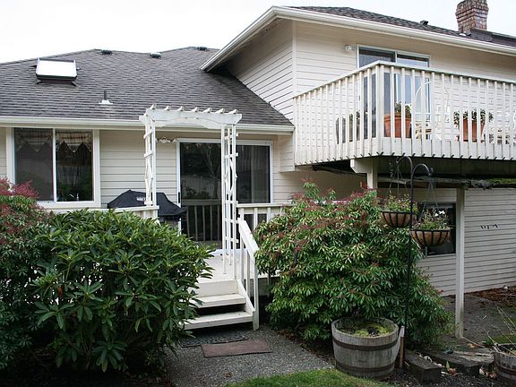 Back lower/upper decks