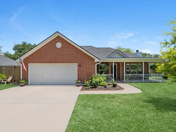 606 Walnut St, Sweeny, TX 77480