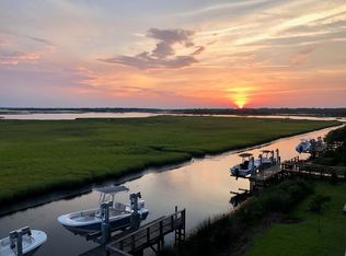 153 Atkinson Rd, Surf City, NC 28445