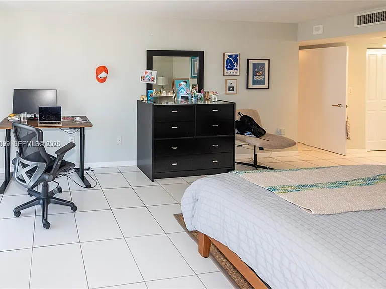 9341 Collins Ave #907 — Photo 14