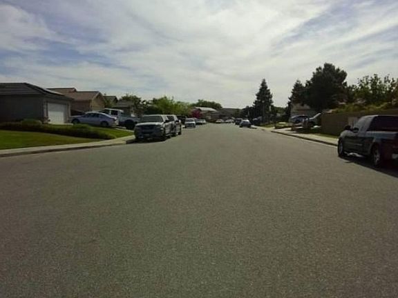 Exterior Neighborhood (street photo)