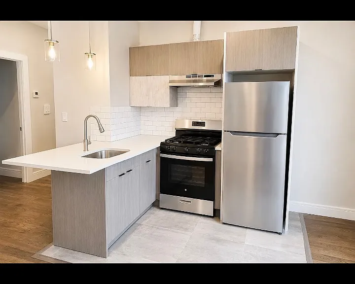 535 Hawthorne Ave #203L — Photo 1