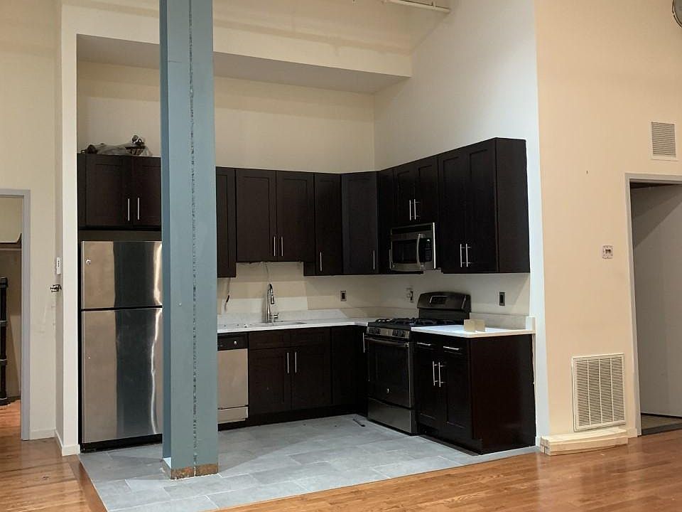 1st image of 218 Market St APT 203